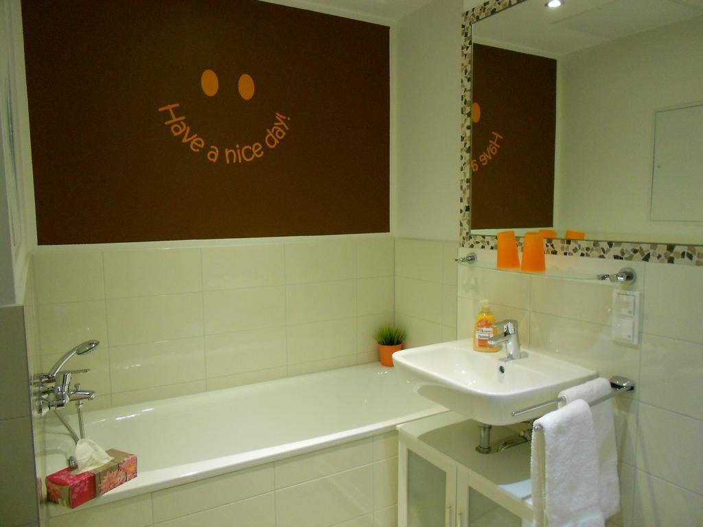 Mein Appartement Huerth Koeln Phòng bức ảnh