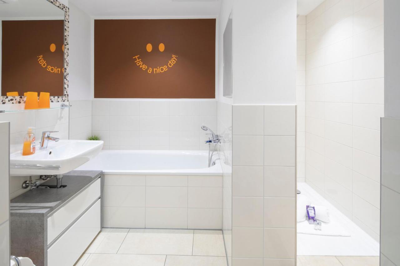 Mein Appartement Huerth Koeln Ngoại thất bức ảnh